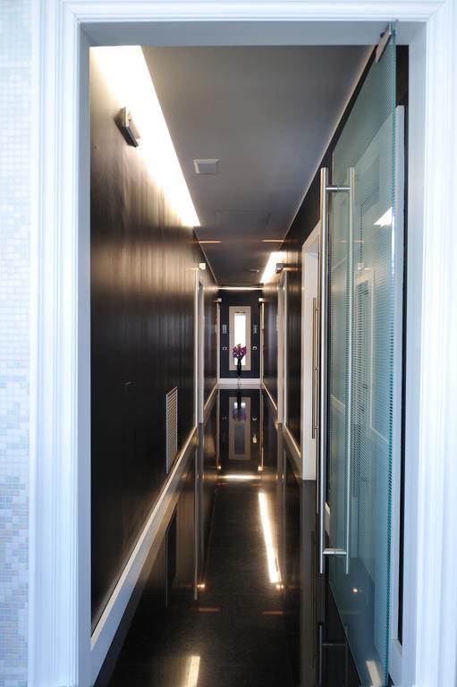 Hotel In - Lounge Room Cazzago  Exterior photo